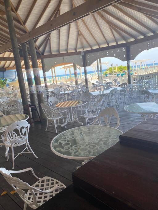 Lush Tropical Apartment Located In A 4-Star Resort Runaway Bay Eksteriør billede