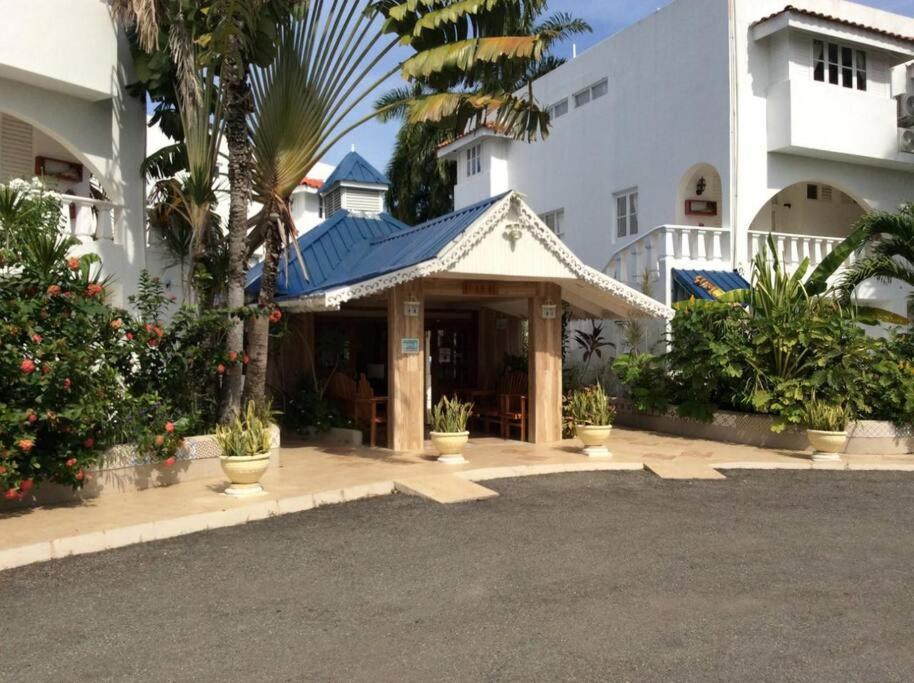 Lush Tropical Apartment Located In A 4-Star Resort Runaway Bay Eksteriør billede